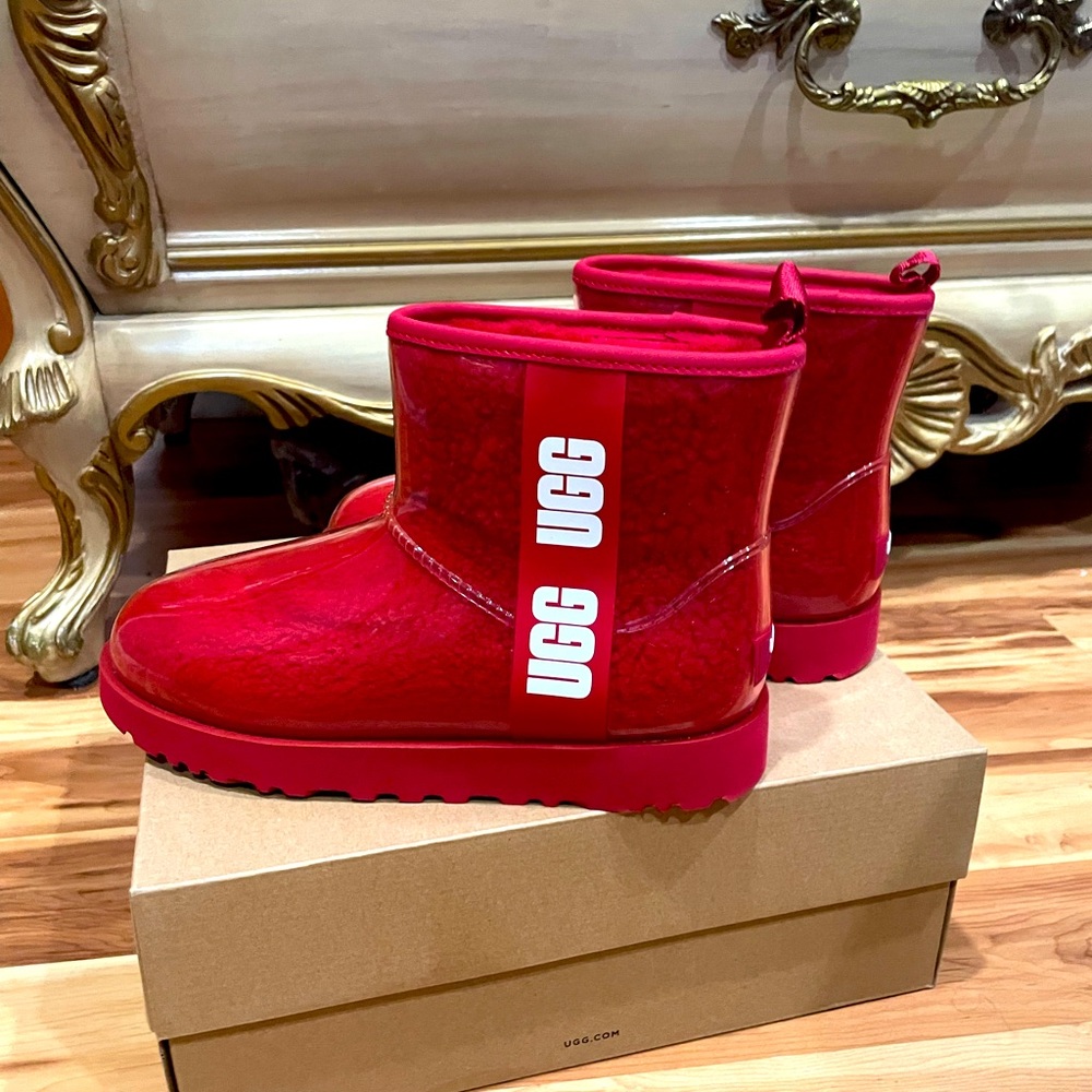 Ugg Clear Mini Boots Size 8